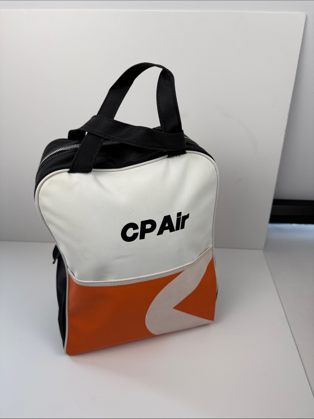 CP Air White and Orange Retro Flight … Canadian pacific air 1970/1980 Vintage